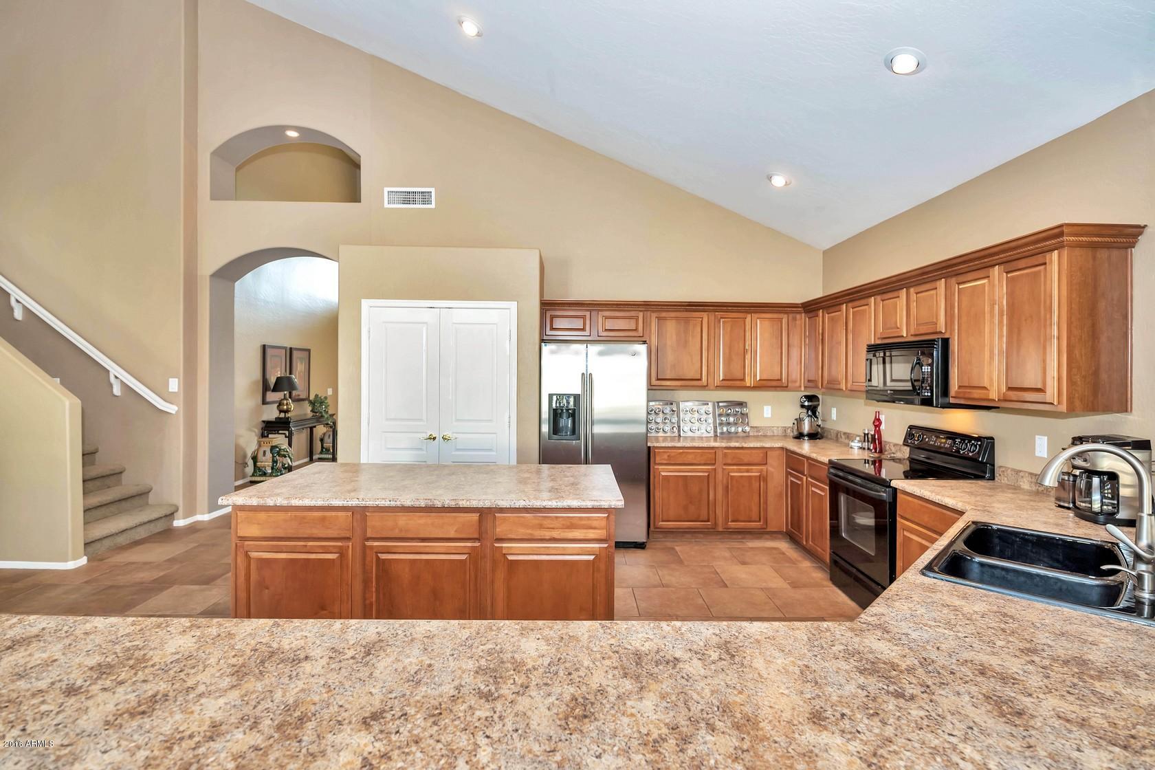 3730 South Martingale Road Gilbert, AZ 85297 - Photo 15 of 32 Kitchen view