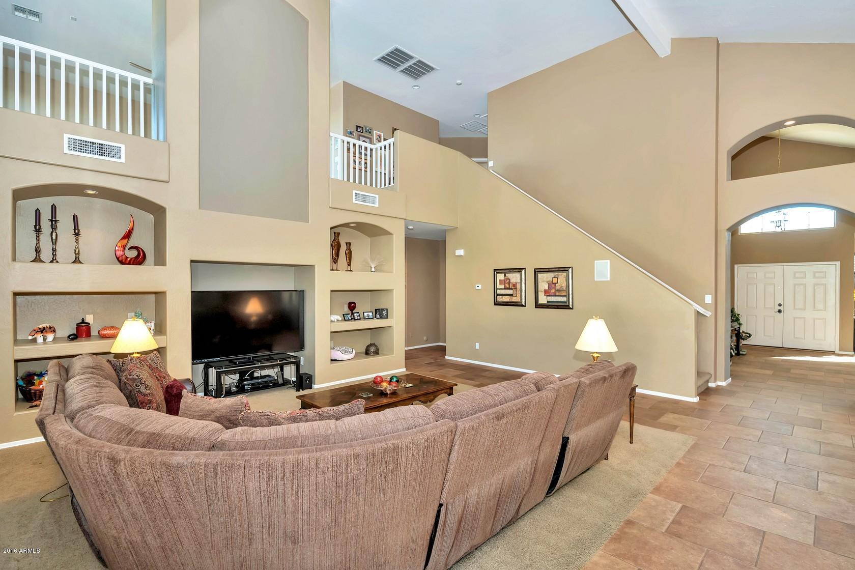 3730 South Martingale Road Gilbert, AZ 85297 - Photo 6 of 32 Family Room