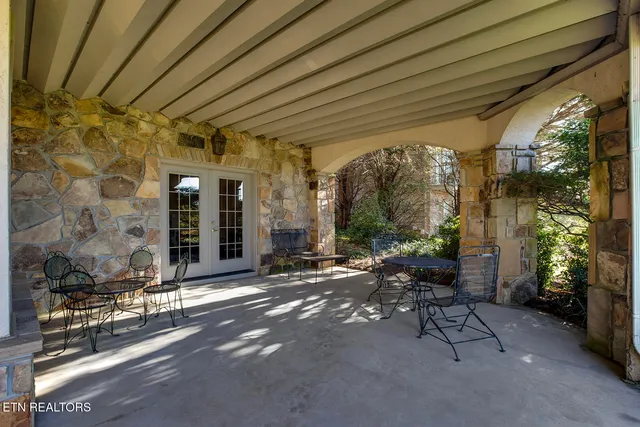 $1,199,000 | 180 Gold Finch Lane, Vonore, TN 37885