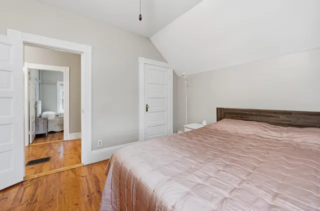 $549,900 | 10 Brady Avenue, Salem, NH 03079