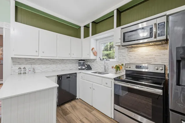 $549,900 | 10 Brady Avenue, Salem, NH 03079