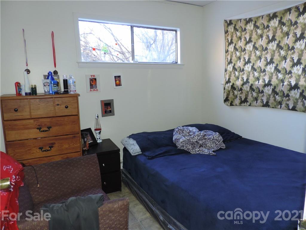 543 Bailey Road Asheville, NC 28806 - Photo 14 of 24 Gallery Image 14