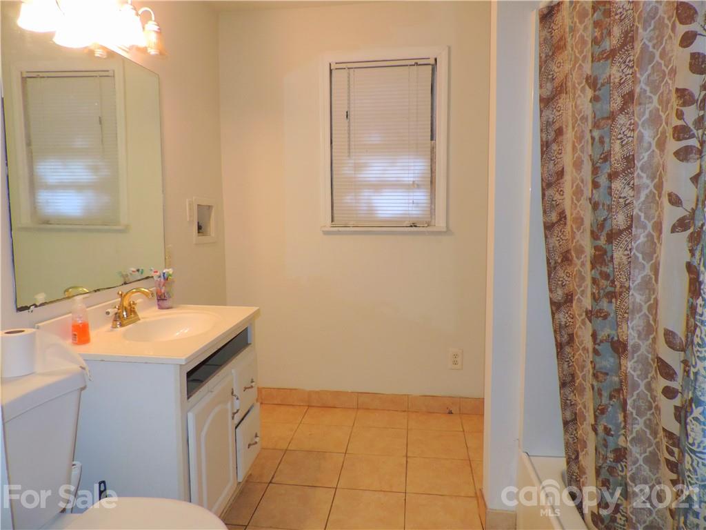 543 Bailey Road Asheville, NC 28806 - Photo 17 of 24 Gallery Image 17