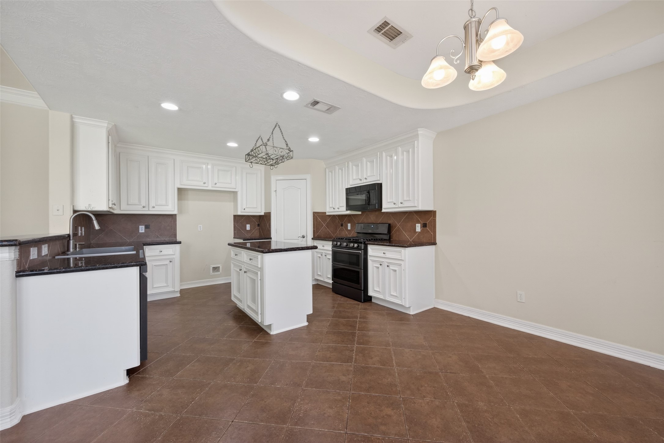 3327 Willowbend Road Montgomery, TX 77356 - Photo 15 of 48