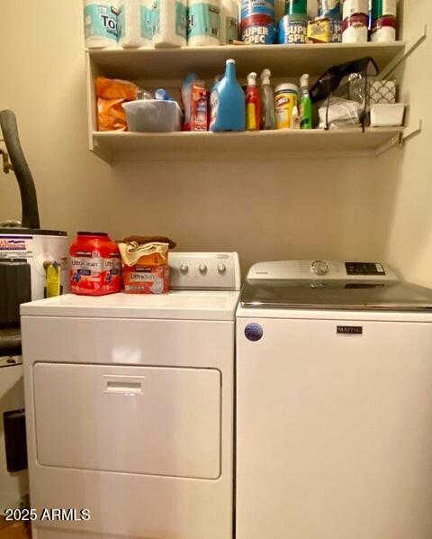 1100 South Pinon Drive Show Low, AZ 85901 - Photo 21 of 30 a utility room with washer and dryer