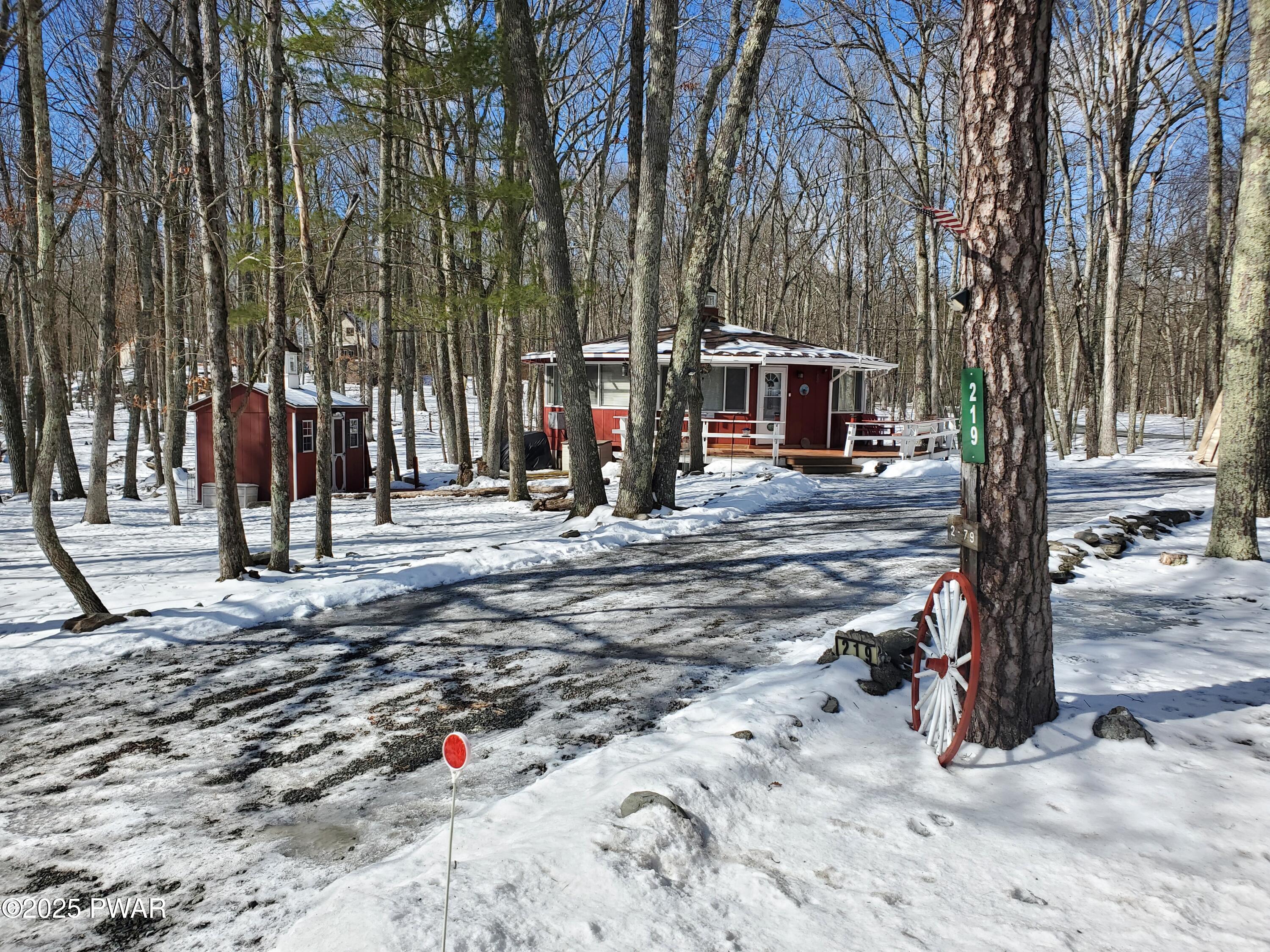 219 Forest Ridge Drive Hawley, PA 18428 - Photo 4 of 64
