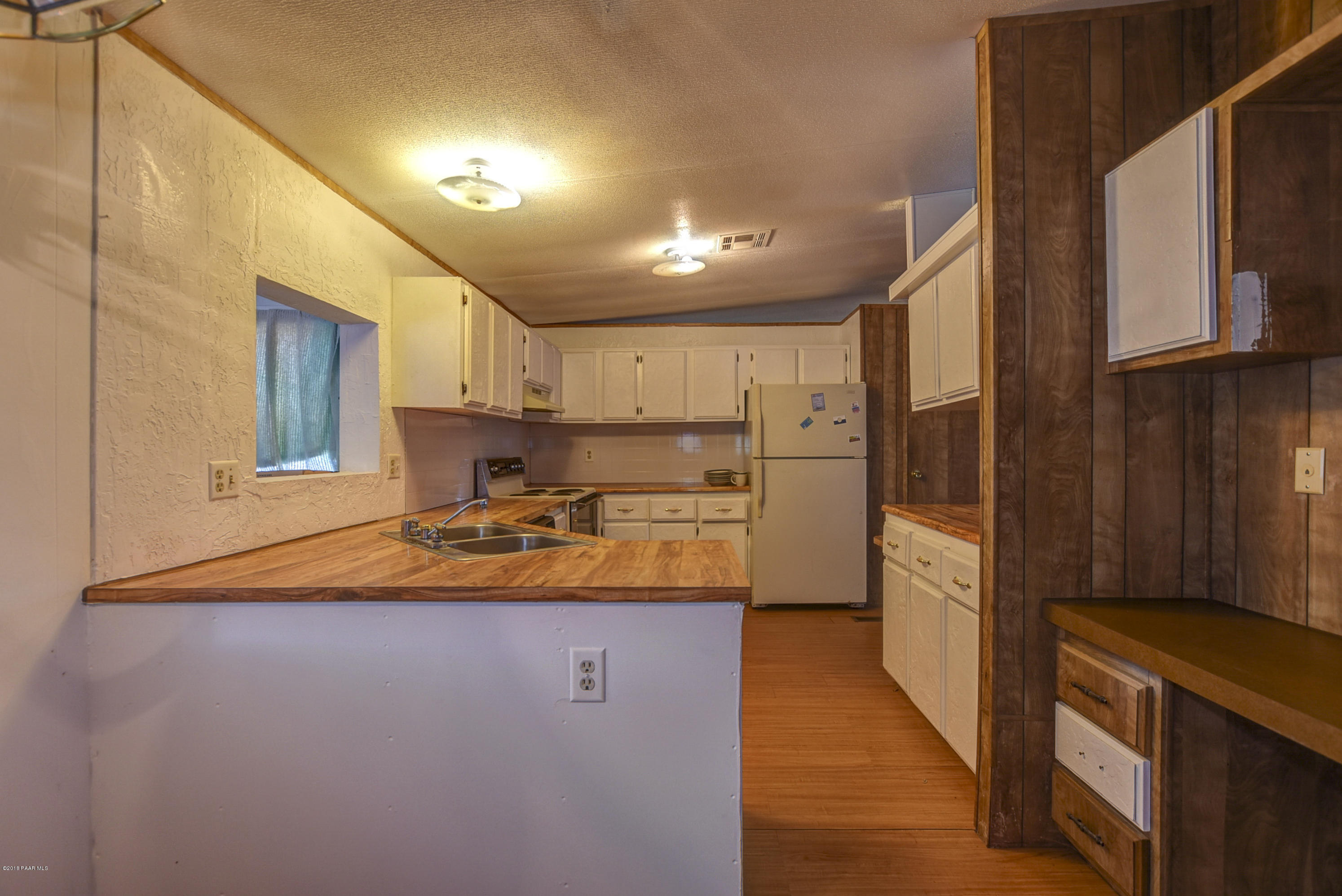 4412 North Ranger Road Prescott Valley, AZ 86314 - Photo 17 of 26 Kitchen 3