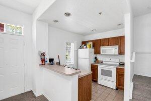 4563 Yellowgold Road East, Unit 107 Kissimmee, FL 34746 - Photo 4 of 22 kitchen