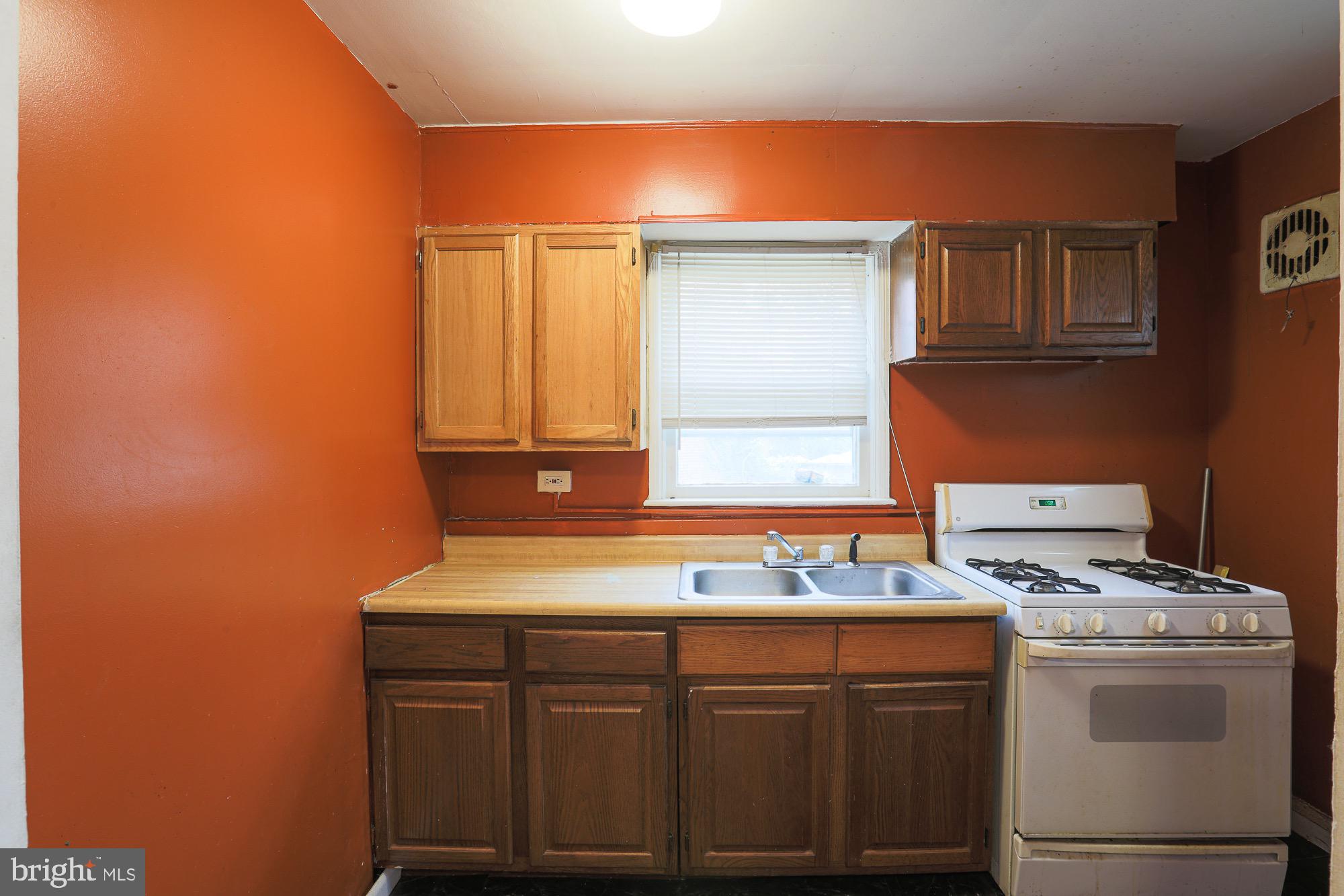 4205 Old Frederick Road Baltimore, MD 21229 - Photo 17 of 27 Gallery Image 17