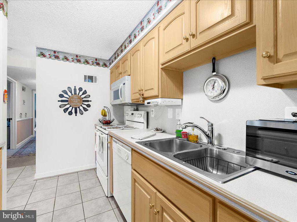 701 Heather Ridge Drive, Unit 16J Frederick, MD 21702 - Photo 8 of 26 Gallery Image 8