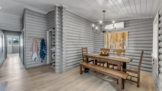 $795,000 | 261 Diamond Cross Drive, Llano, TX 78643