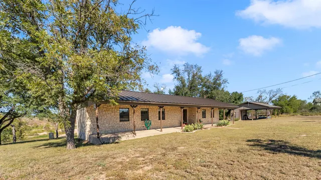$795,000 | 261 Diamond Cross Drive, Llano, TX 78643