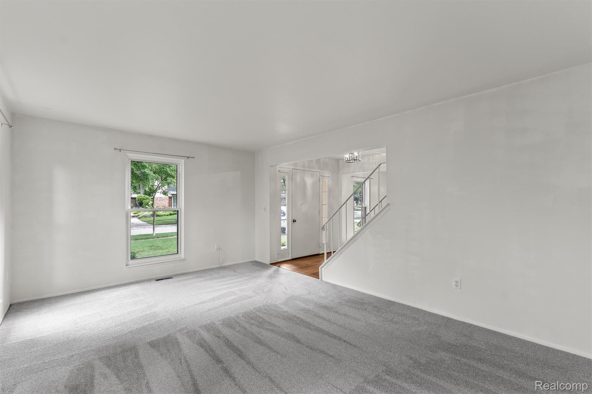 2118 Rutgers Drive Troy, MI 48085 - Photo 6 of 39 07-Rutgers.jpg