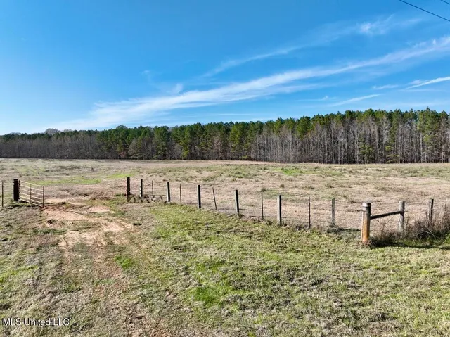 $74,500 | 2 Johnson Line Road, Bolton, MS 39041
