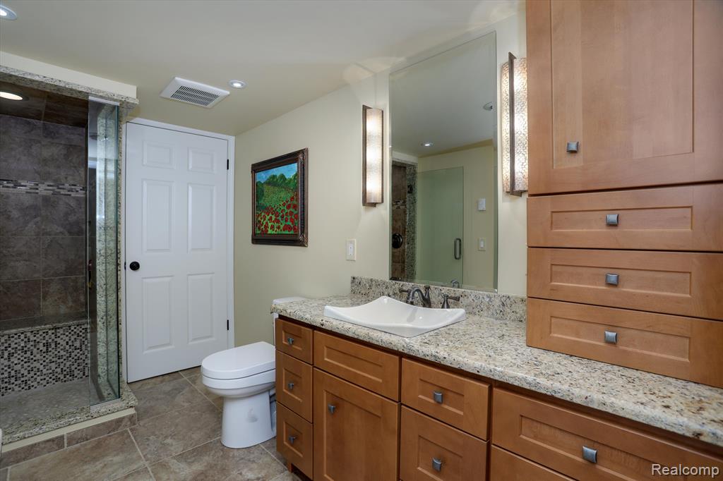 4545 Valley View Point Rochester, MI 48306 - Photo 49 of 57