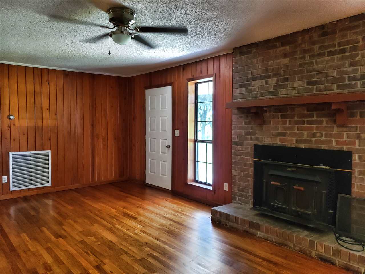 894 Northeast Oak Hill Road Pinetta, FL 32350 - Photo 12 of 35 Gallery Image 12
