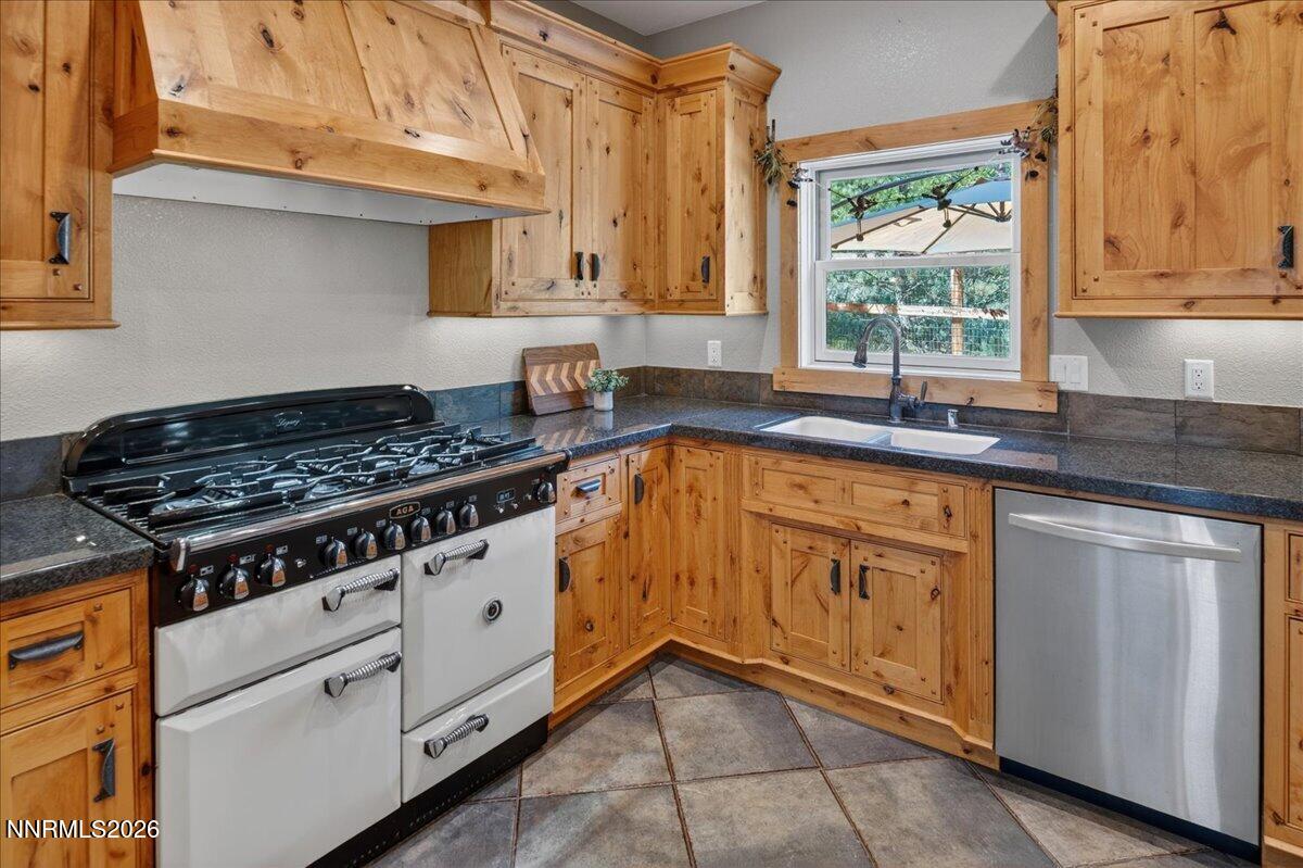16925 Mt Rose Highway Reno, NV 89511 - Photo 31 of 64 31-DSC_2348