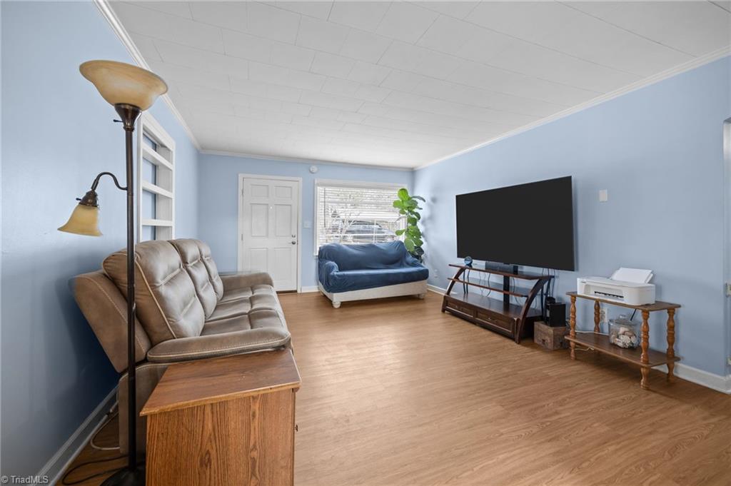 289 Vfw Road Reidsville, NC 27320 - Photo 10 of 45 Living room near the front door.