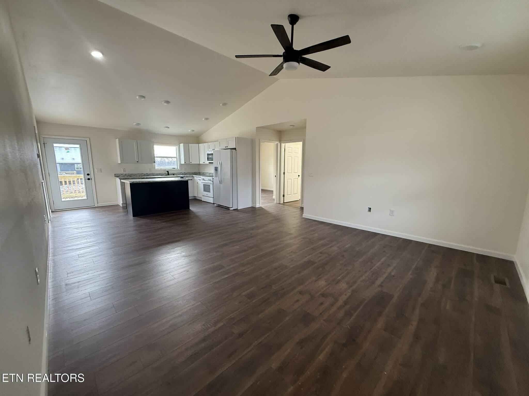 209 Wilson Street Jamestown, TN 38556 - Photo 7 of 28