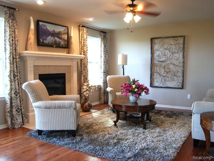 6261 Inverness Court Romulus, MI 48174 - Photo 4 of 5 photo_gallery_Gateway3.jpg