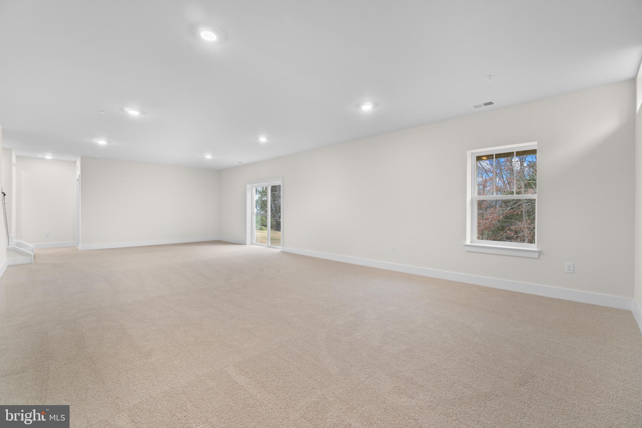 10063 German Road Ellicott City, MD 21042 - Photo 3 of 38