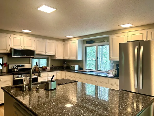 $2,750 | 24 Bright Slope Way, Grantham, NH 03753