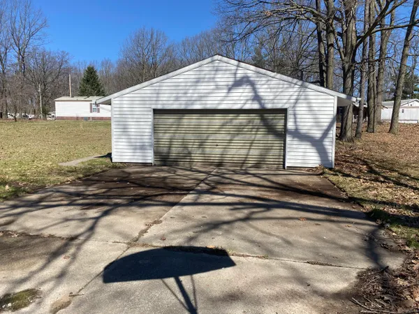$69,900 | 11650 Bluebird Drive, Lakeview, MI 48850