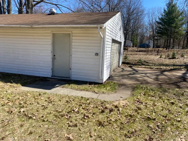 $69,900 | 11650 Bluebird Drive, Lakeview, MI 48850