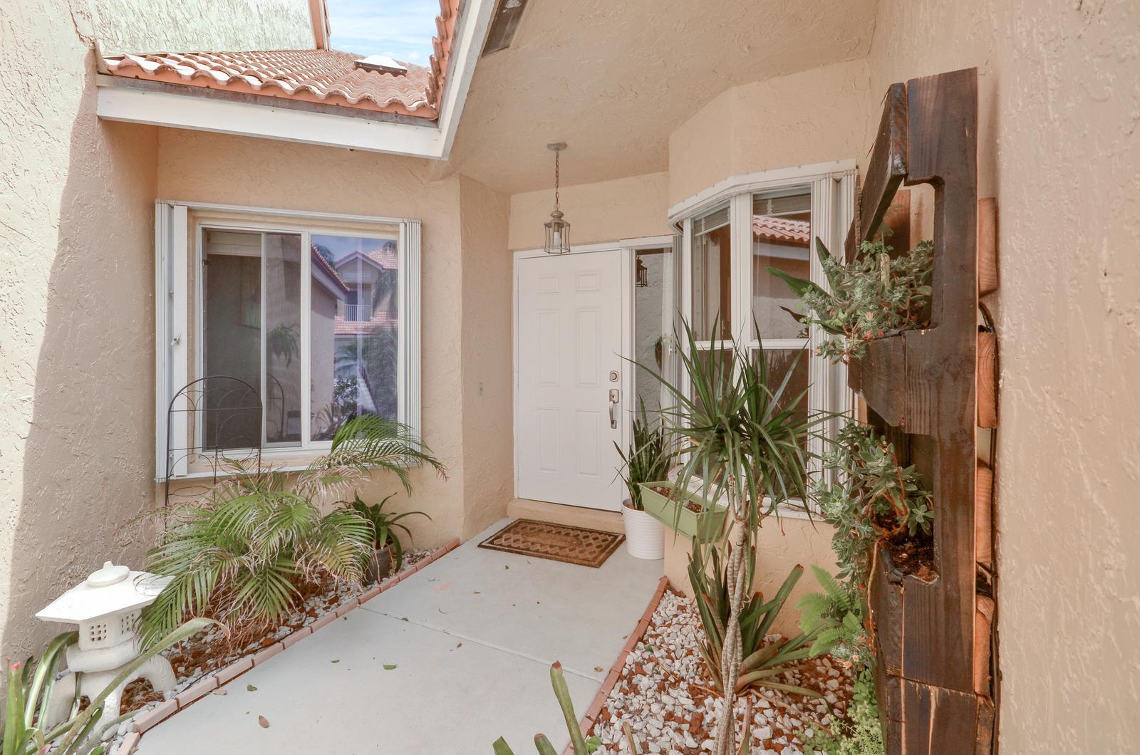 23060 Aqua View, Unit 4 Boca Raton, FL 33433 - Photo 2 of 25 Entrance