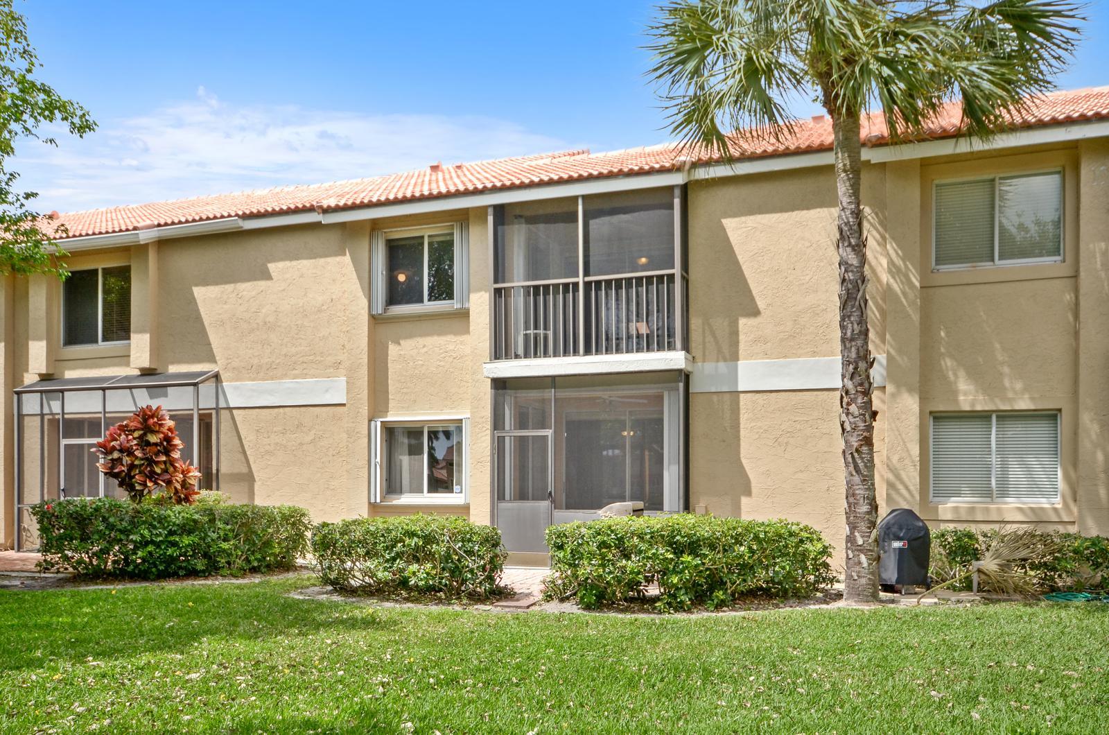 23060 Aqua View, Unit 4 Boca Raton, FL 33433 - Photo 23 of 25 Back of home