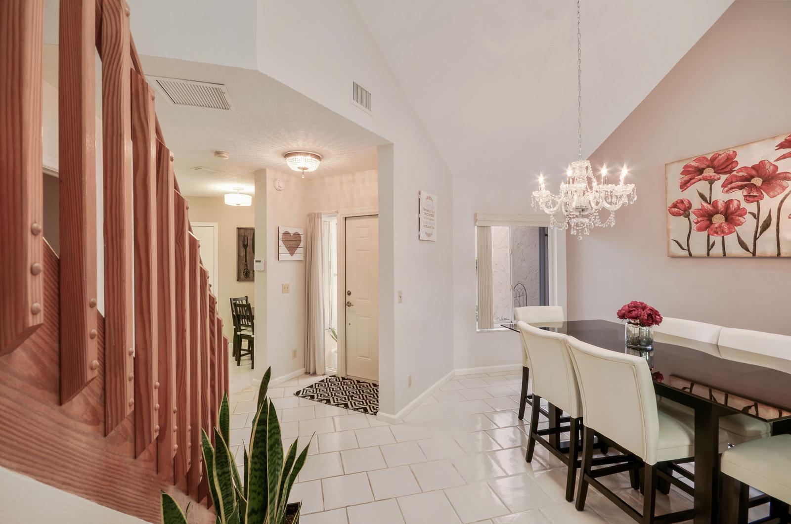 23060 Aqua View, Unit 4 Boca Raton, FL 33433 - Photo 3 of 25 Foyer