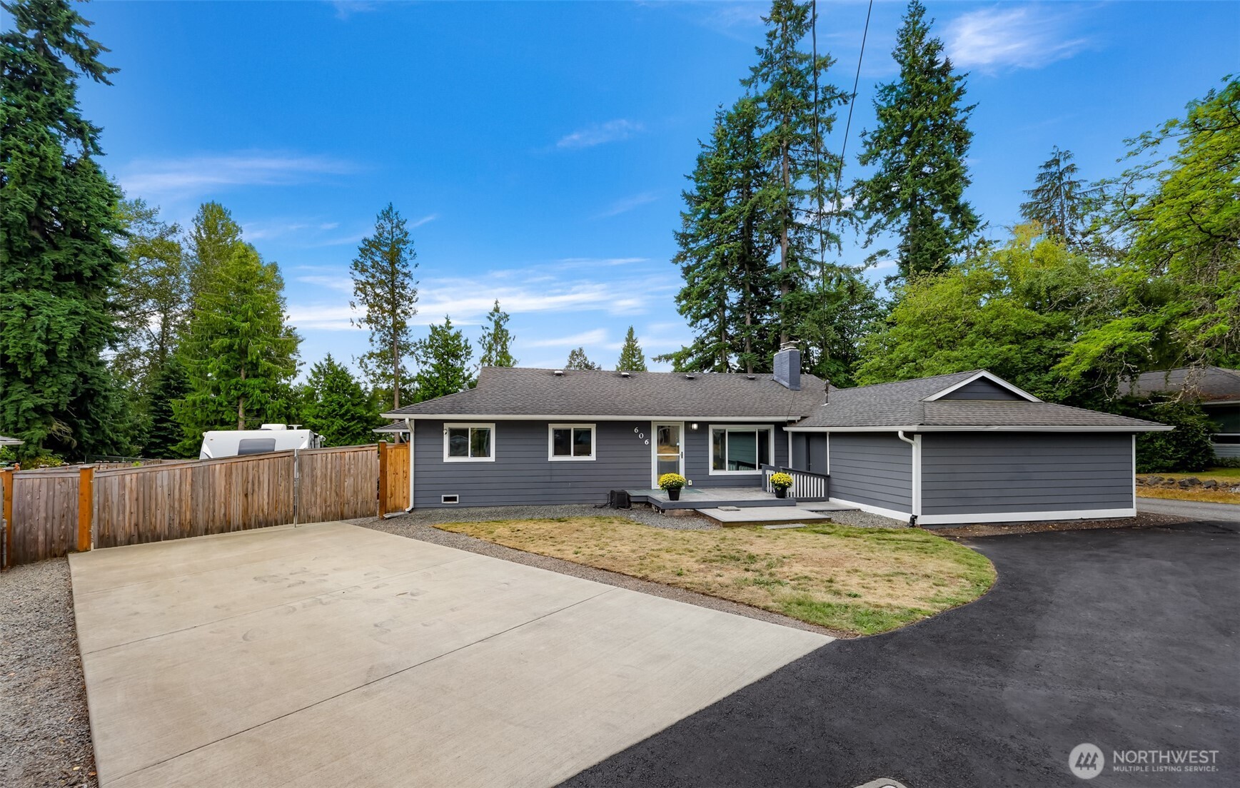 606 Morgan Road Everett, WA 98203 - Photo 1 of 39