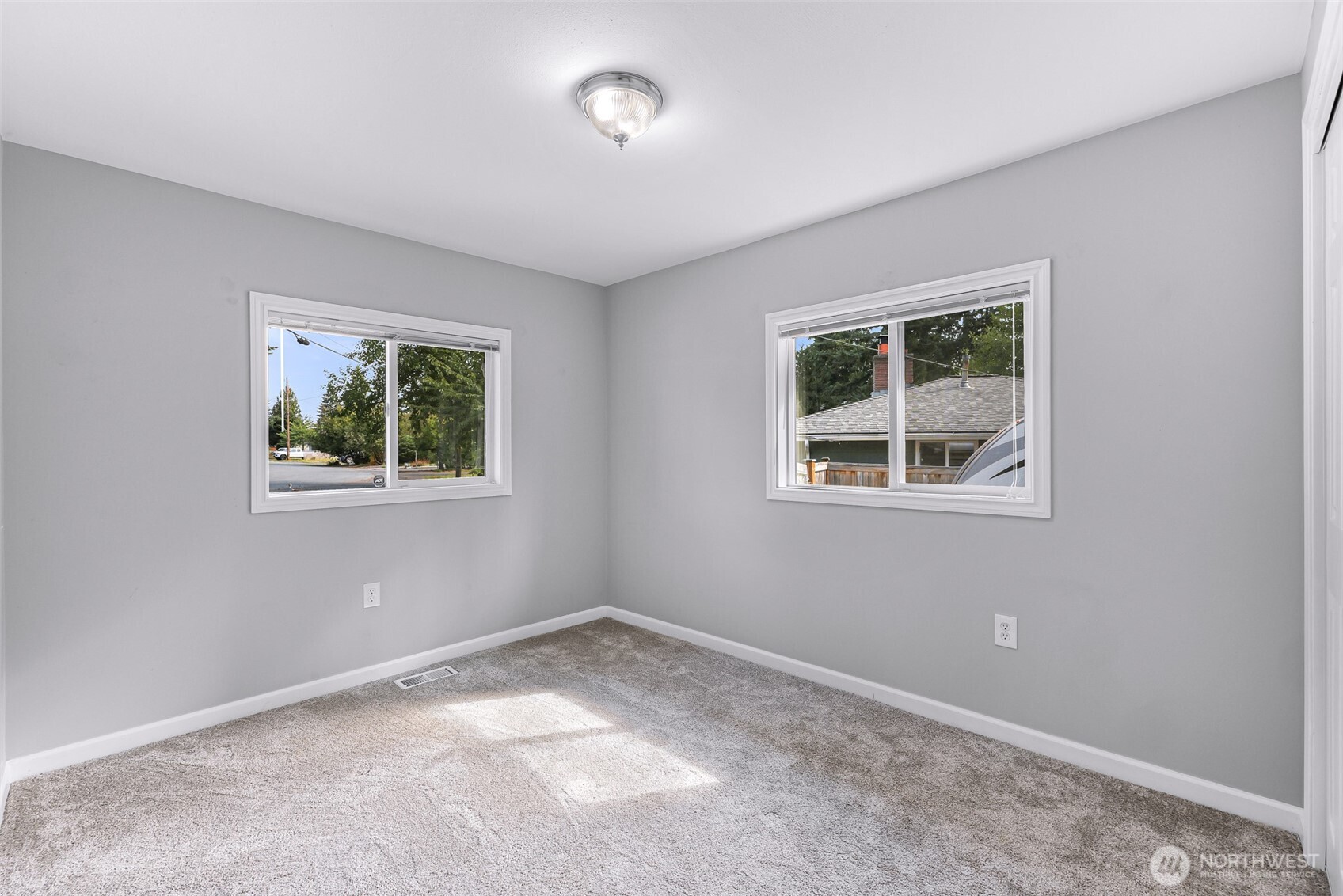 606 Morgan Road Everett, WA 98203 - Photo 23 of 39