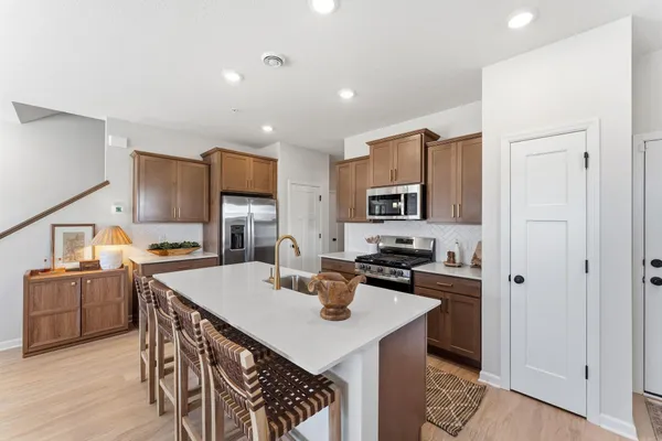 $385,990 | 1027 130th Court East, Rosemount, MN 55068