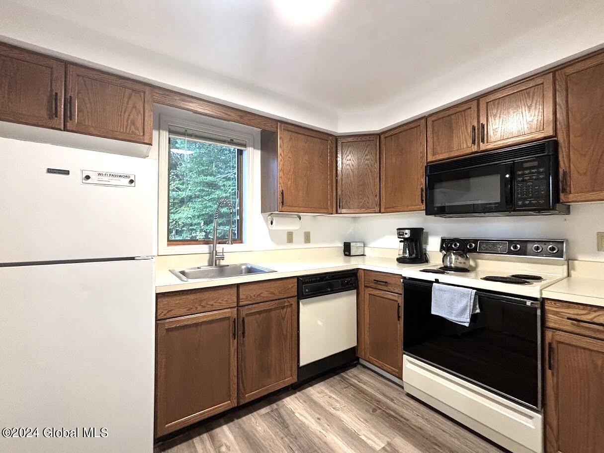 10 Summit Ridge, Unit M Johnsburg, NY 12853 - Photo 3 of 26 IMG_5815