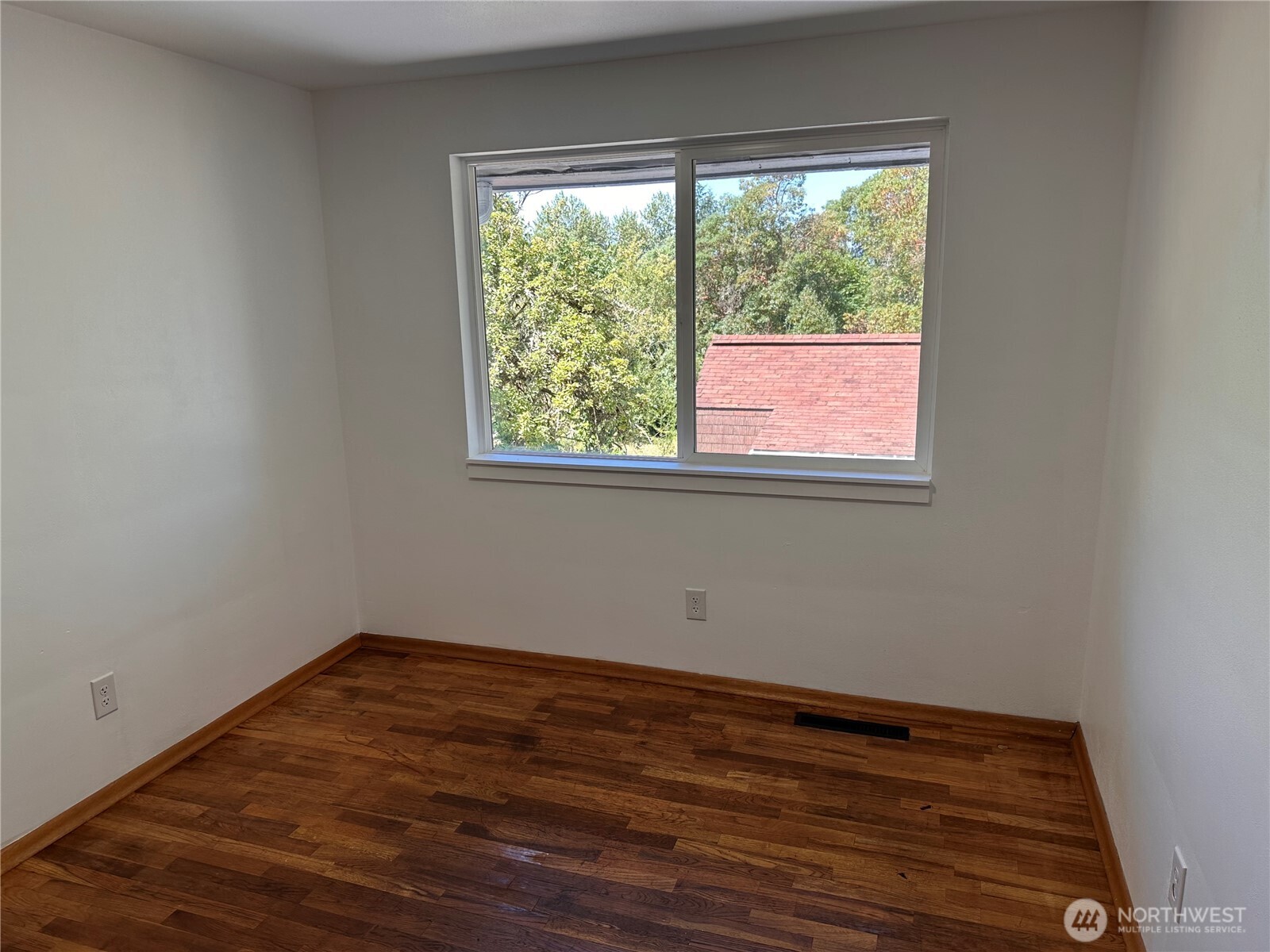 3219 Halverson Avenue Bremerton, WA 98310 - Photo 18 of 40