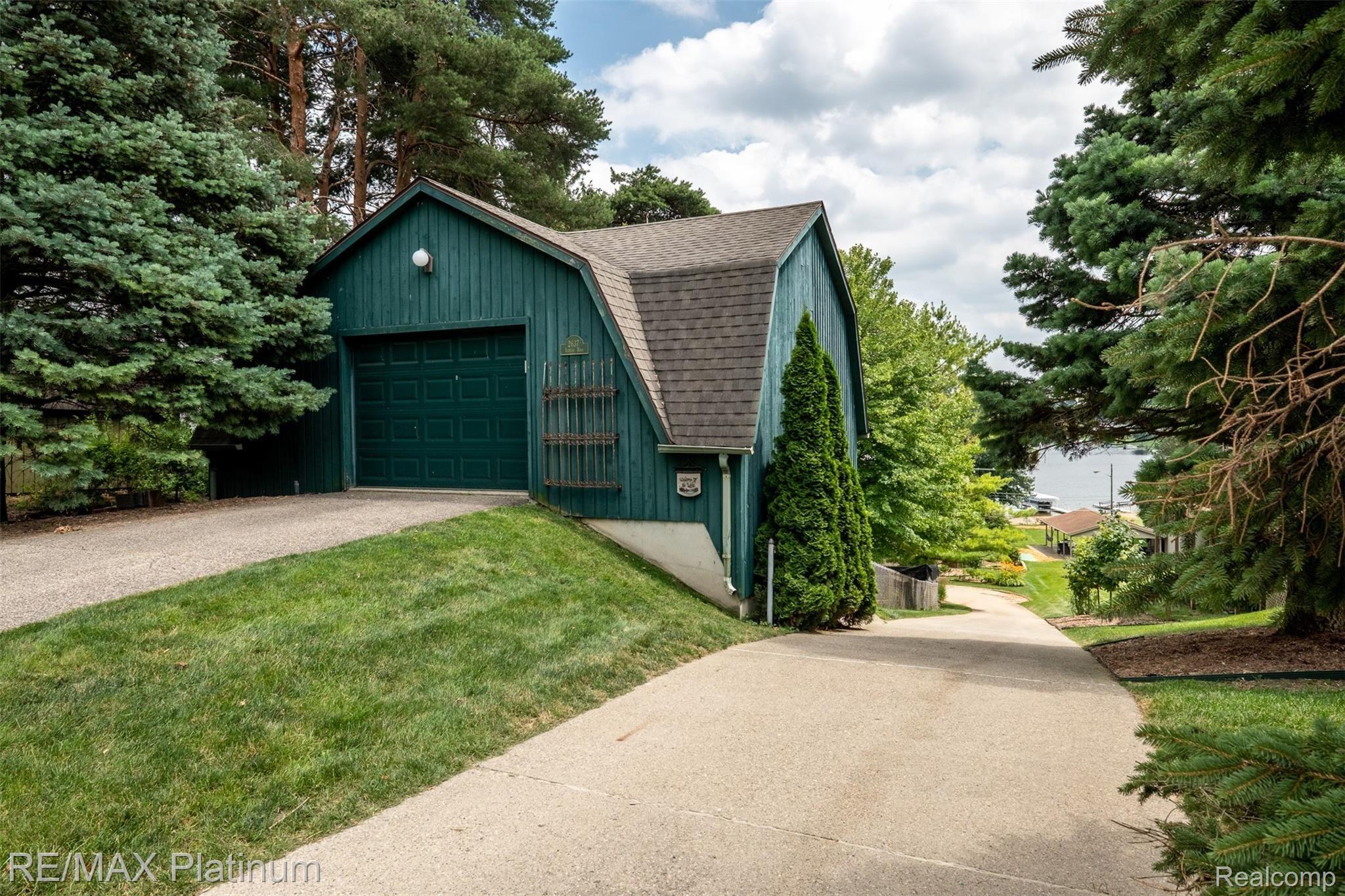 2637 Rubbins Road Howell, MI 48843 - Photo 44 of 56 2637 Rubbins-27.jpg