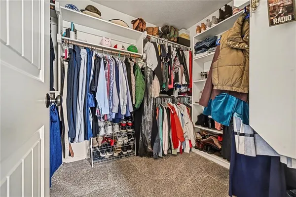 $479,999 | 17802 Greyhawke Ridge Drive, Smithville, MO 64089