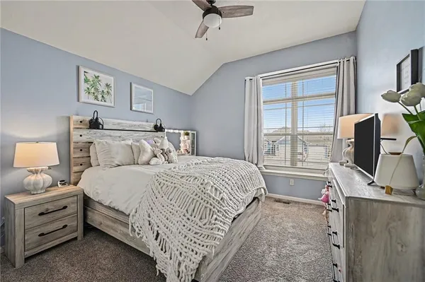 $479,999 | 17802 Greyhawke Ridge Drive, Smithville, MO 64089