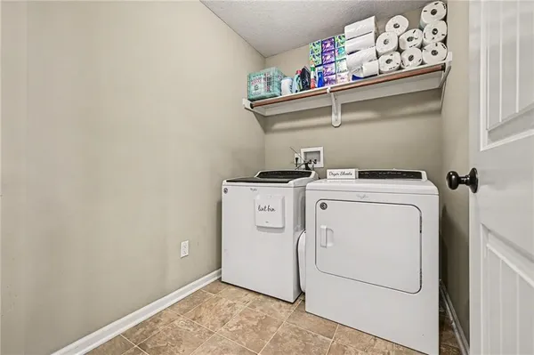 $479,999 | 17802 Greyhawke Ridge Drive, Smithville, MO 64089