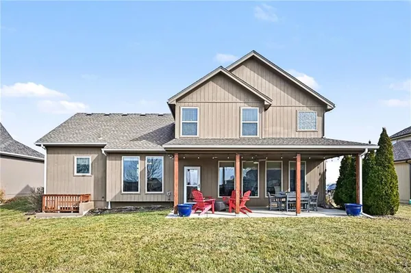 $479,999 | 17802 Greyhawke Ridge Drive, Smithville, MO 64089