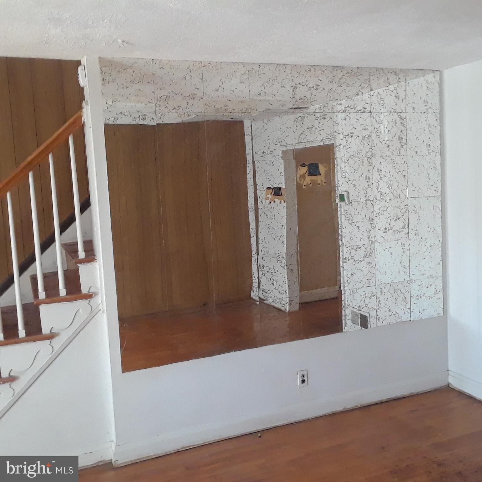 4104 Rokeby Road Baltimore, MD 21229 - Photo 6 of 15 Interior (General)