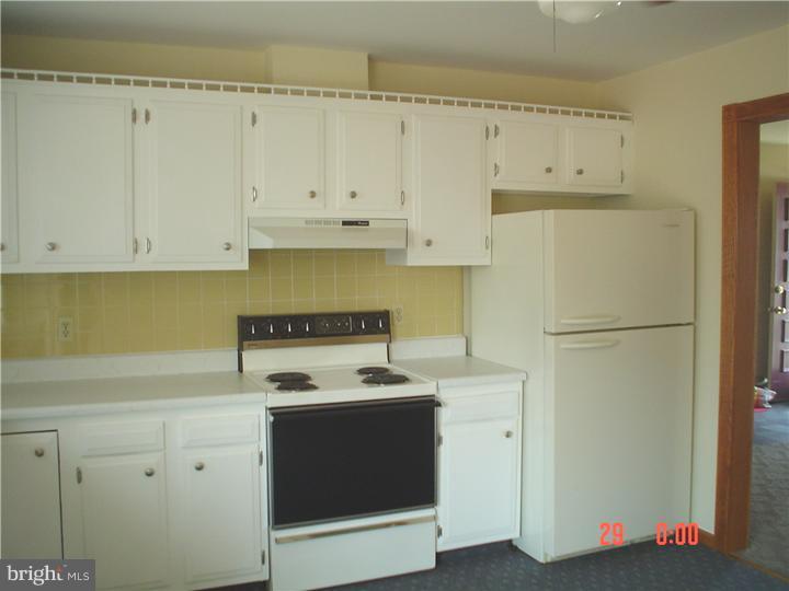 45 Georgia Road Pennsville, NJ 08070 - Photo 4 of 14 Kitchen