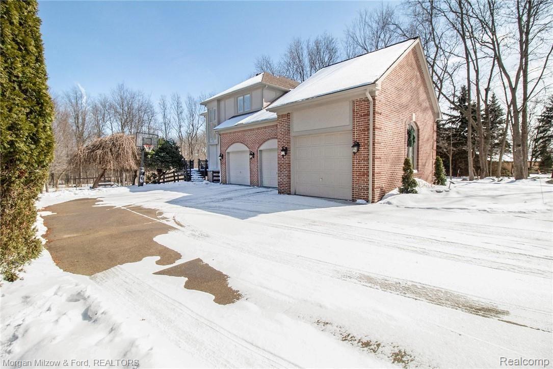 7882 Woodview Road Clarkston, MI 48348 - Photo 47 of 49 Attached oversized 3 car garage