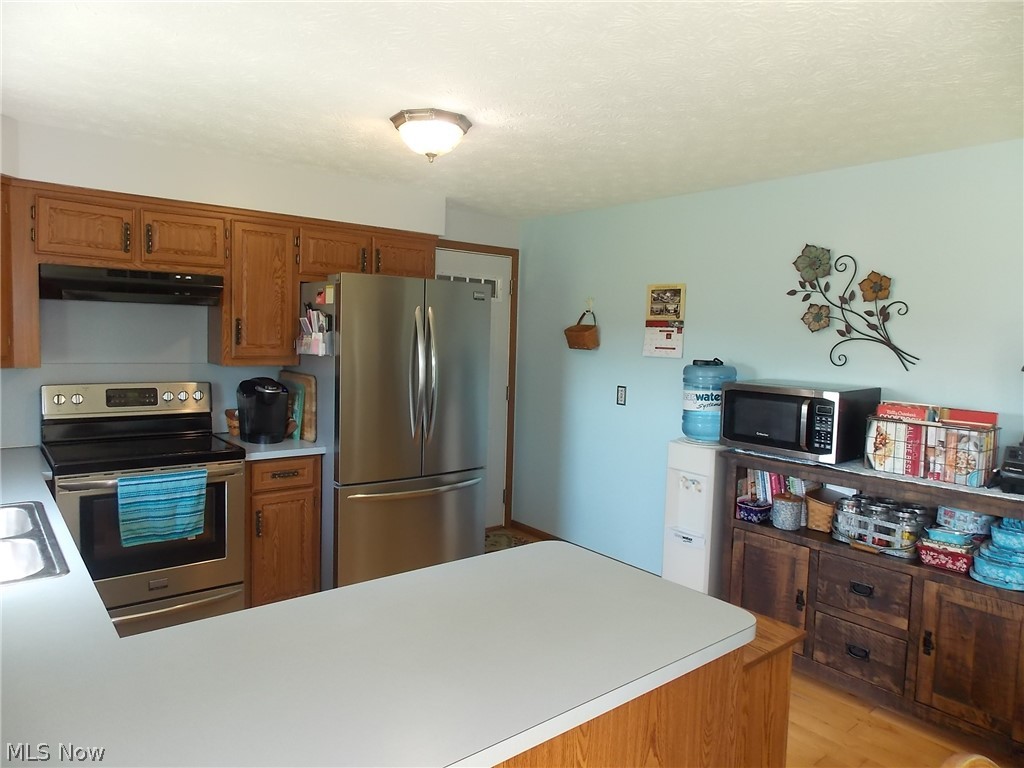 9710 Akron Road Rittman, OH 44270 - Photo 7 of 32 Gallery Image 7
