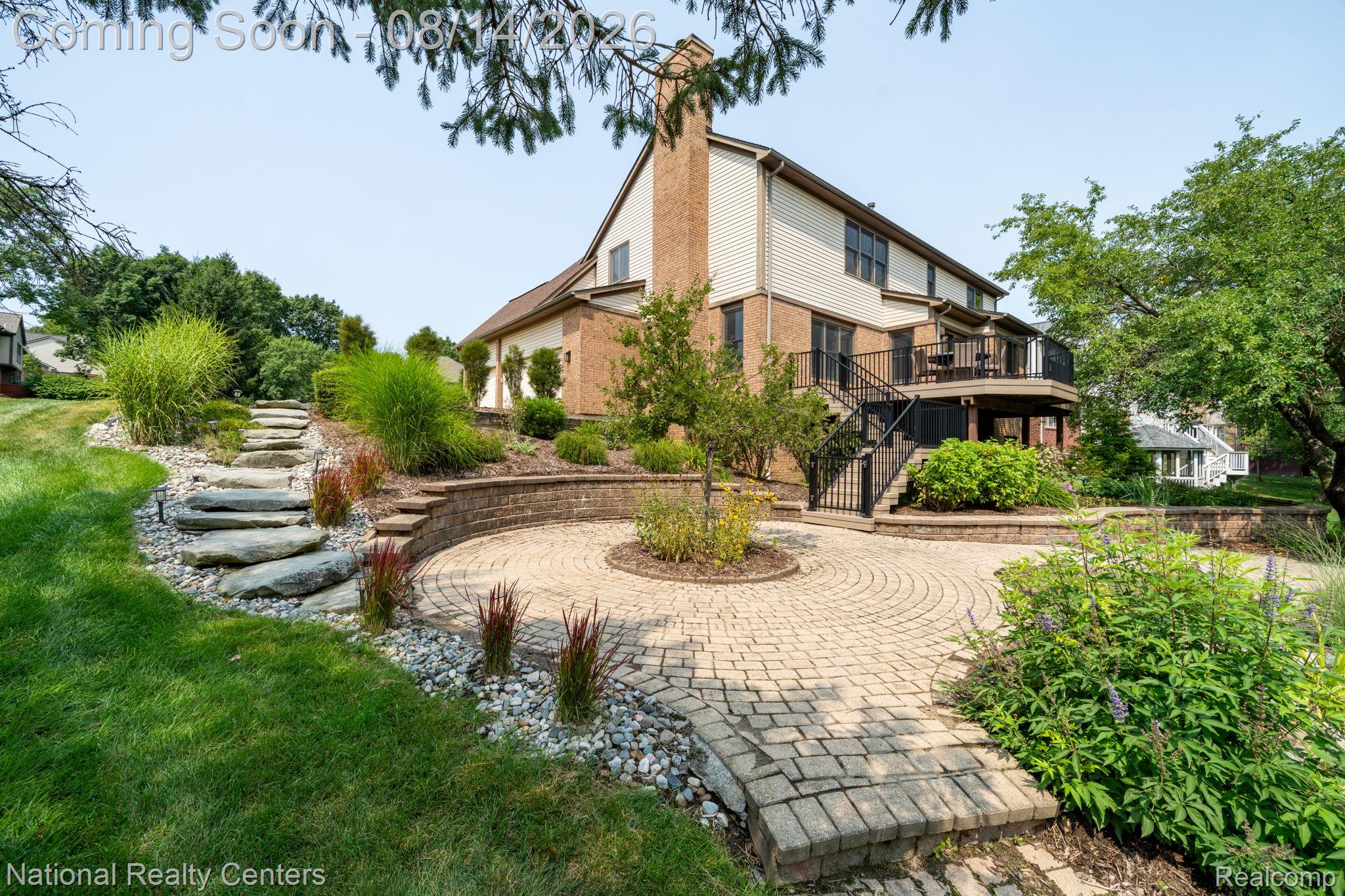3813 Kaeleaf Road Lake Orion, MI 48360 - Photo 52 of 65 Rock walkway down to the patio