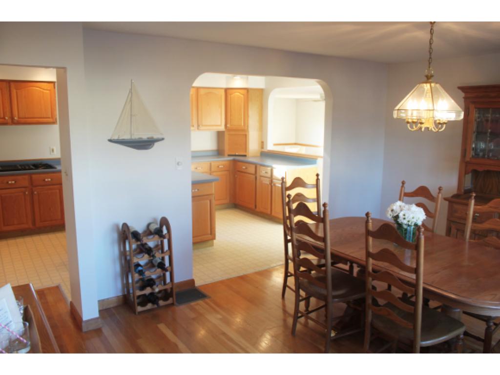 20 Fields Road Portsmouth, NH 03801 - Photo 2 of 14