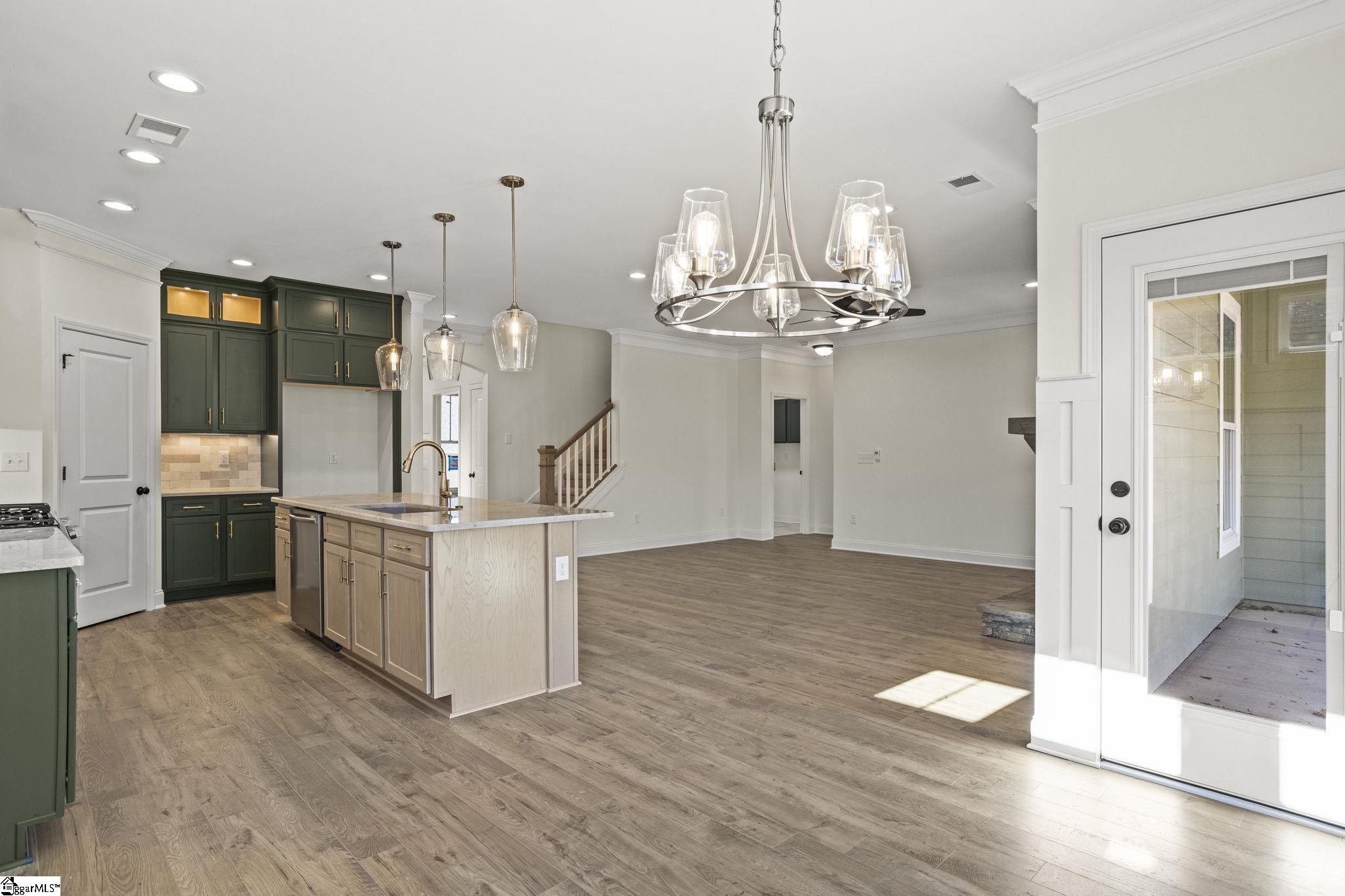 4 Ainsworth Street Greenville, SC 29607 - Photo 17 of 37