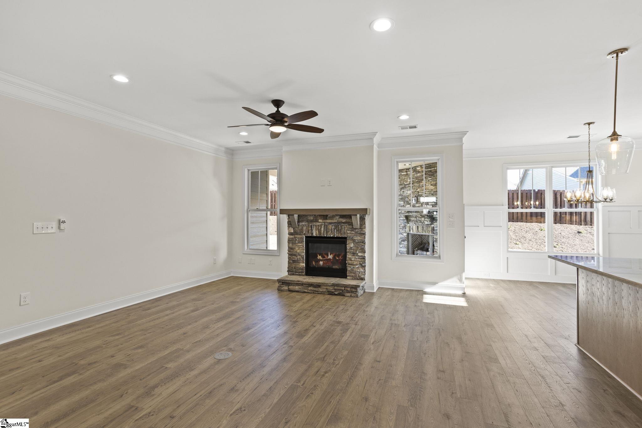 4 Ainsworth Street Greenville, SC 29607 - Photo 4 of 37