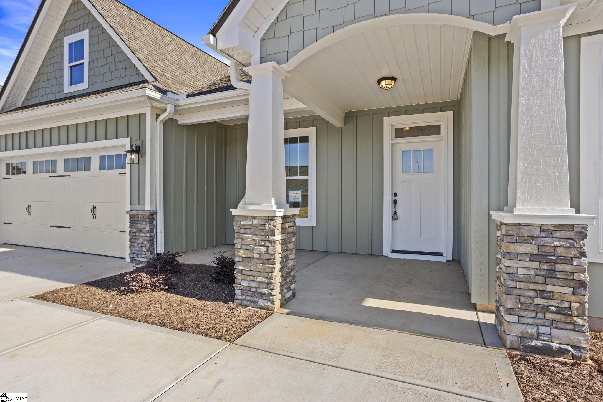 4 Ainsworth Street Greenville, SC 29607 - Photo 6 of 37